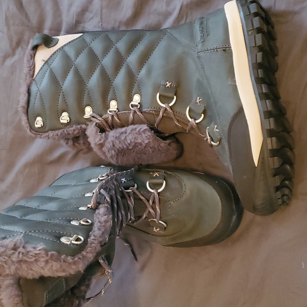 Bearpaw boots
